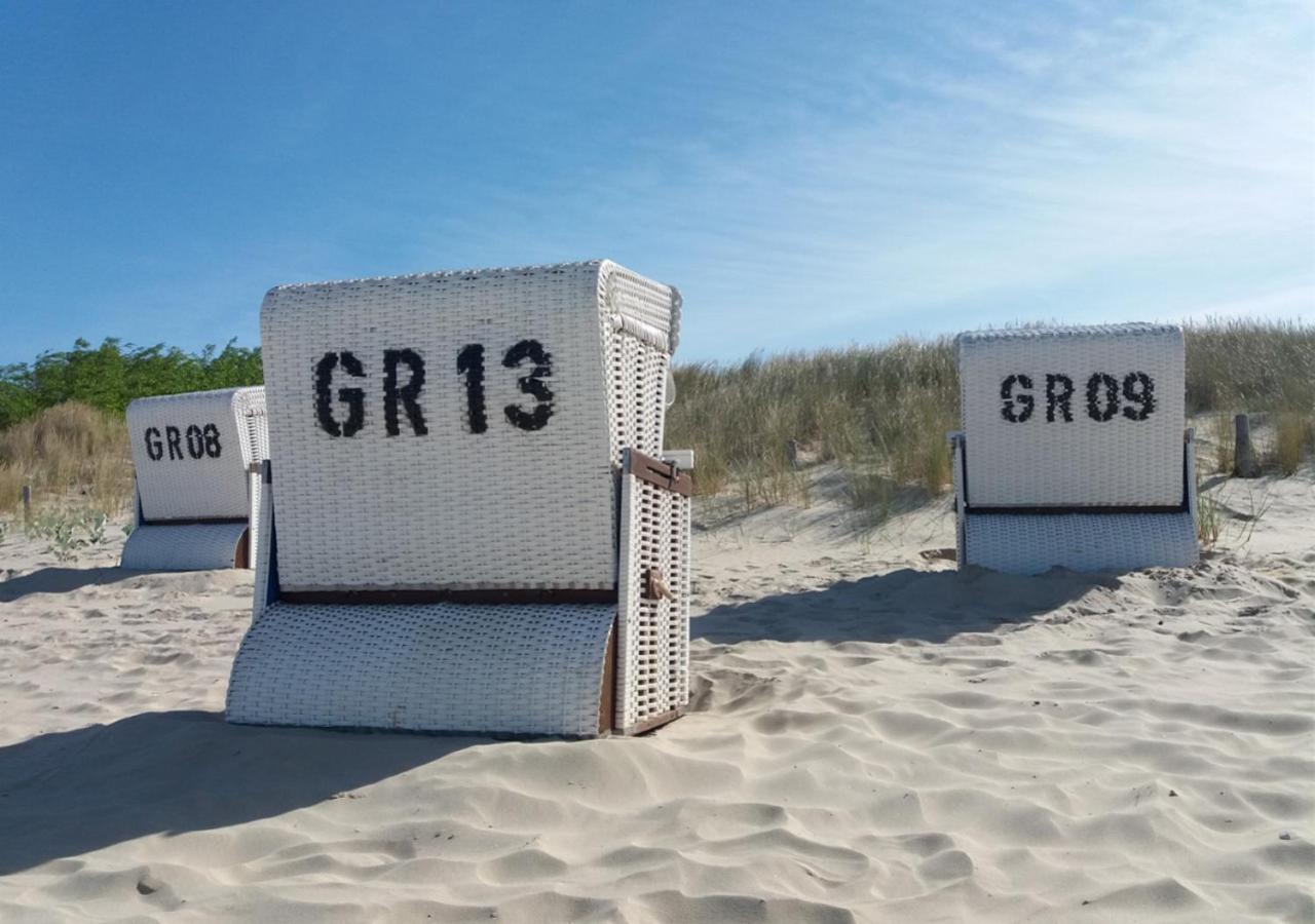 Modernes Reetdach-Ostseeferienhaus Bella Mare, Insel Usedom Mit Sauna, Kamin & Sonnenterrasse Zirchow Dış mekan fotoğraf