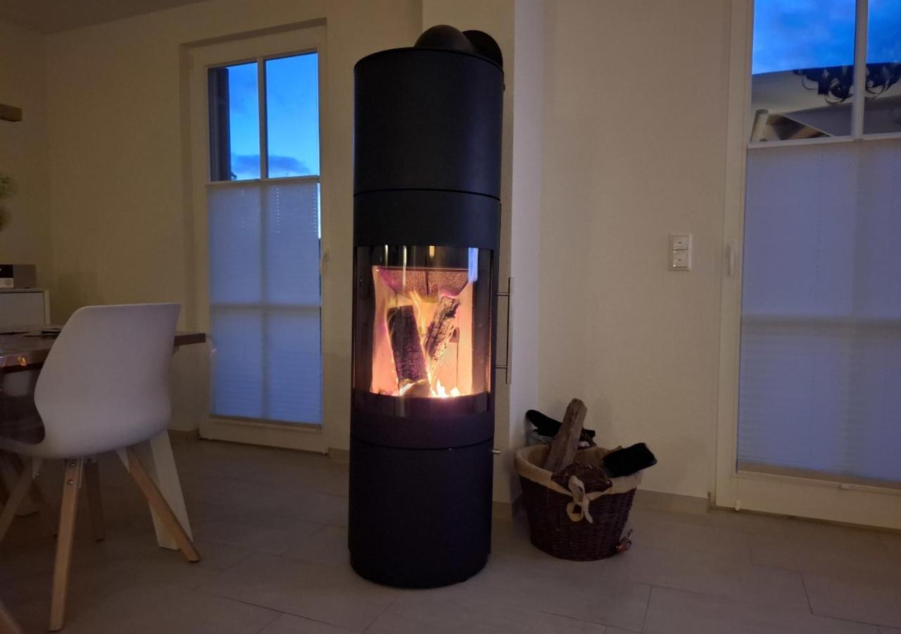 Modernes Reetdach-Ostseeferienhaus Bella Mare, Insel Usedom Mit Sauna, Kamin & Sonnenterrasse Zirchow Dış mekan fotoğraf